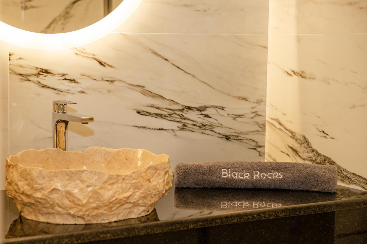 Black Rocks Family, Luxury Seafront Beach Maisonette アギオス・ゴルディオス エクステリア 写真