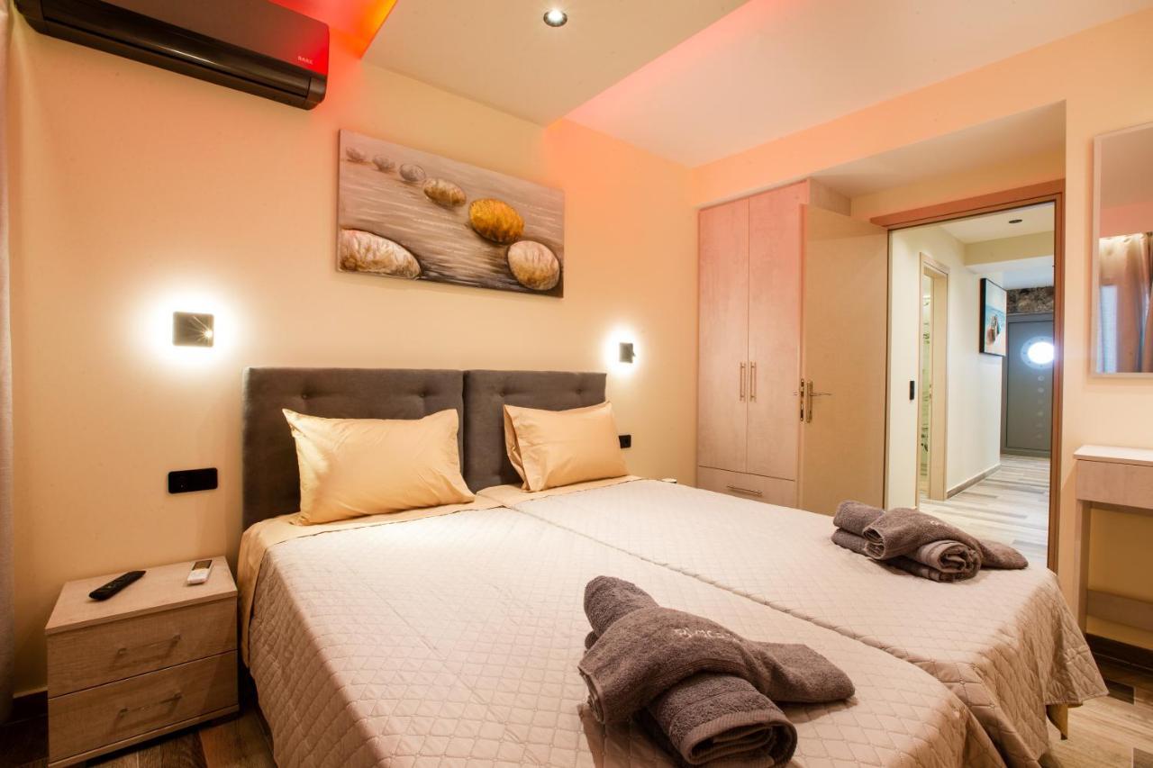 Black Rocks Family, Luxury Seafront Beach Maisonette アギオス・ゴルディオス エクステリア 写真