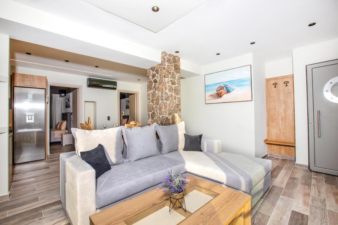Black Rocks Family, Luxury Seafront Beach Maisonette アギオス・ゴルディオス エクステリア 写真