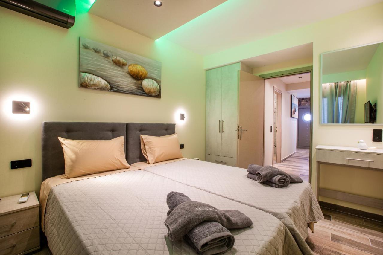 Black Rocks Family, Luxury Seafront Beach Maisonette アギオス・ゴルディオス エクステリア 写真